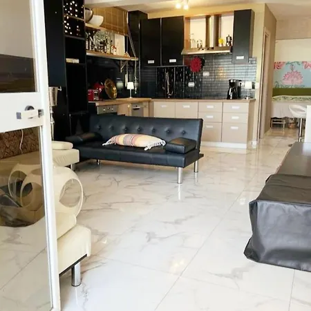 Mit Direktem Meerzugang Апартаменты *